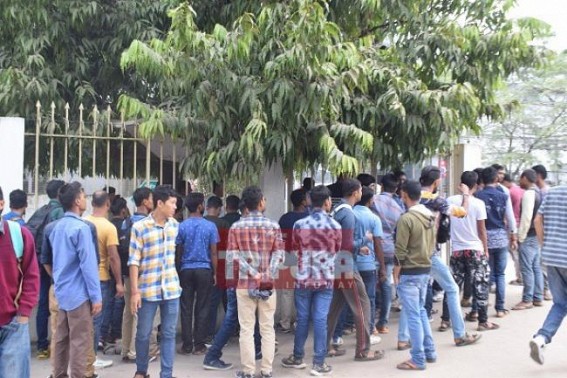 CM yet to meet TSR jobs aspirants : Unemployed youths knock CM’s door 3rd time CM yet to meet TSR jobs aspirants : Unemployed youths knock CM’s door 3rd time
